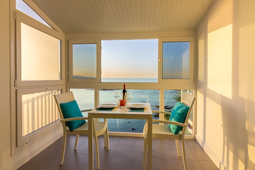 Living Las Canteras Homes - Beachfront Love Story ラスパルマス・デ・グランカナリア エクステリア 写真